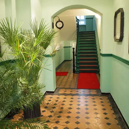 Naehe Hauptbahnhof Apartament *